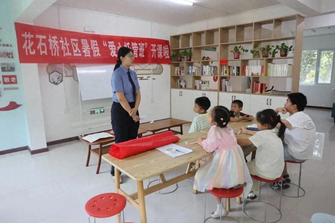 釉砂藏规矩！景泰蓝画出法治小知识